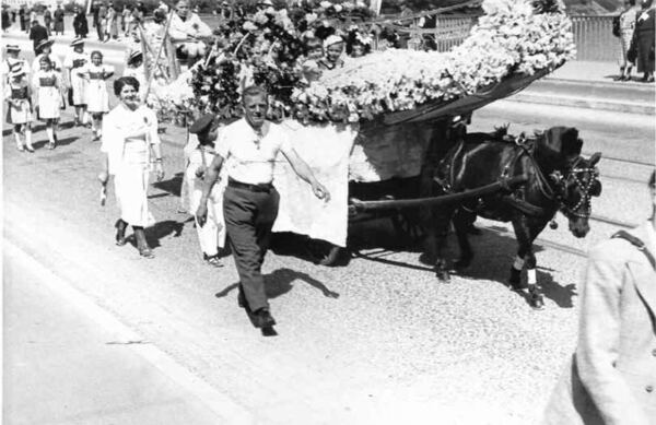 Blumenschiff, 1945